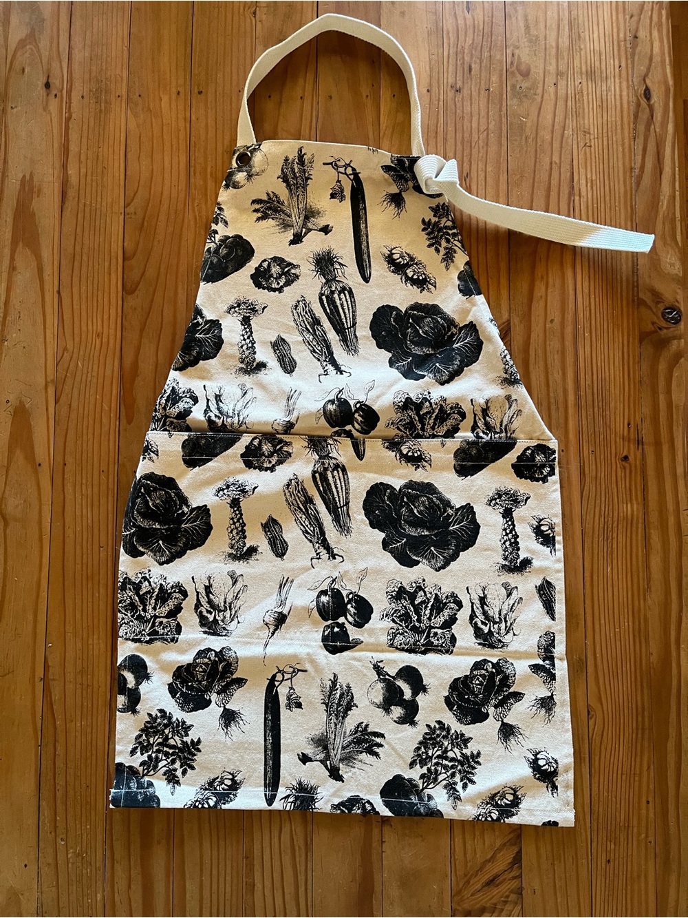 Black & Cream Canvas Vegetable Print Kitchen Apron
